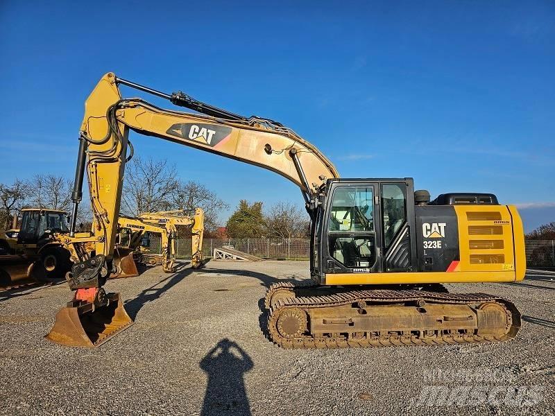 CAT 323 EL Vikšriniai ekskavatoriai