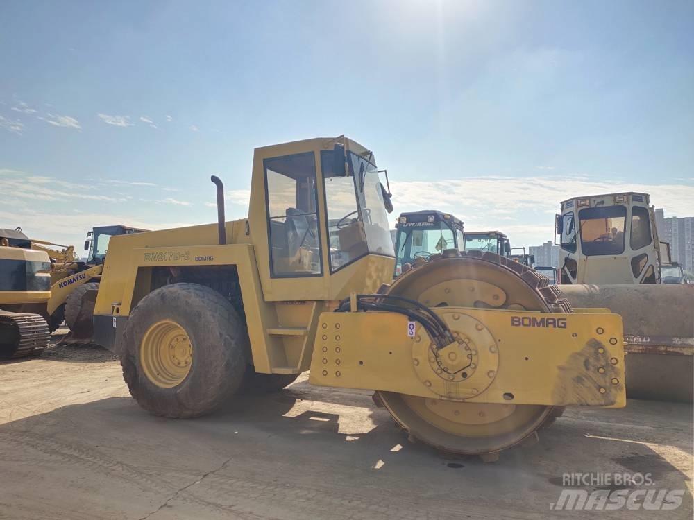 Bomag BW 217 Vieno būgno volai