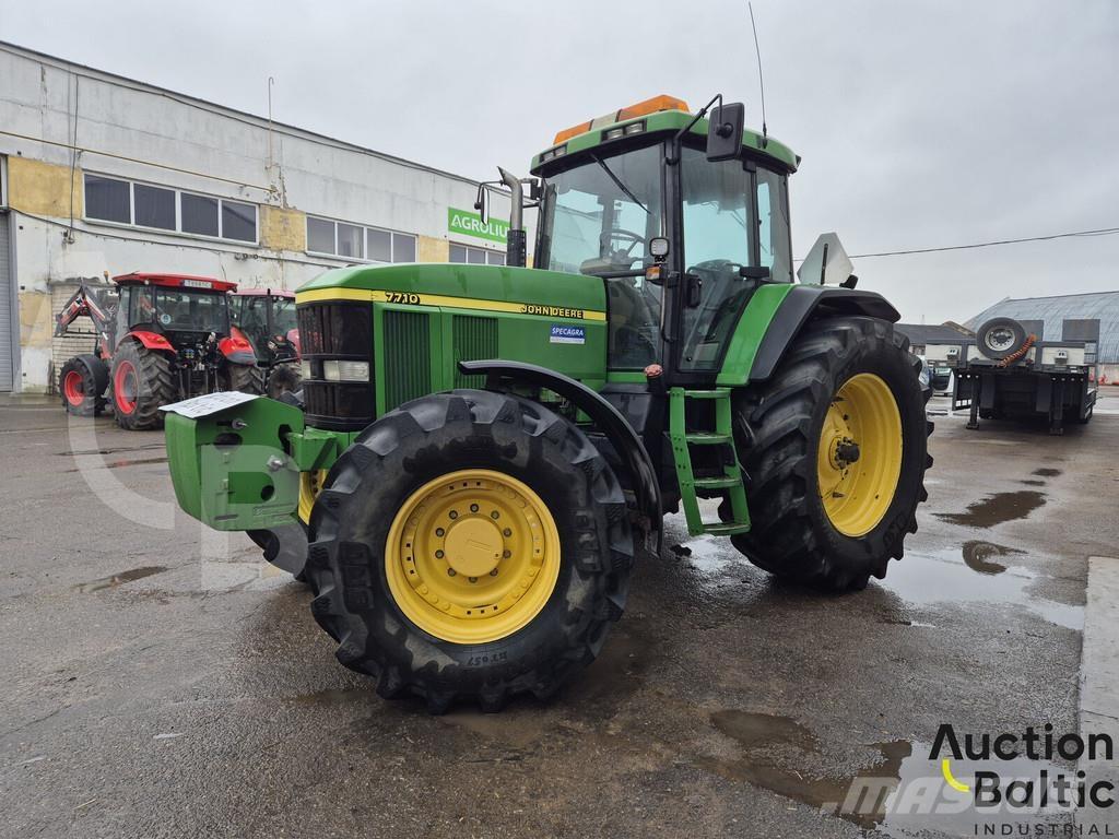 John Deere 7710 Traktoriai