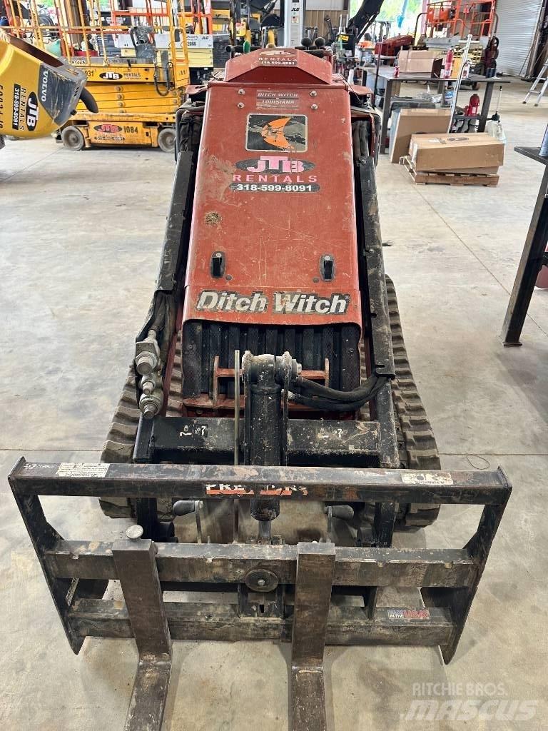 Ditch Witch SK 1050 Krautuvai su šoniniu pasukimu