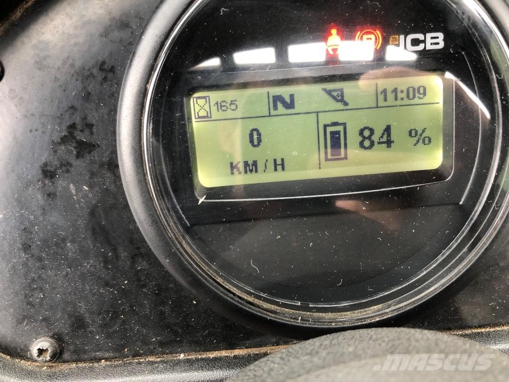 JCB 403 E Teleskopiniai krautuvai žemės ūkiui