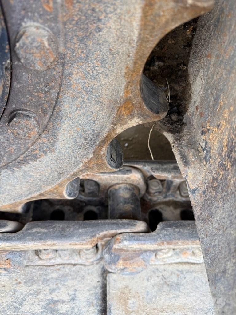 Kobelco SK 130 LC Vikšriniai ekskavatoriai
