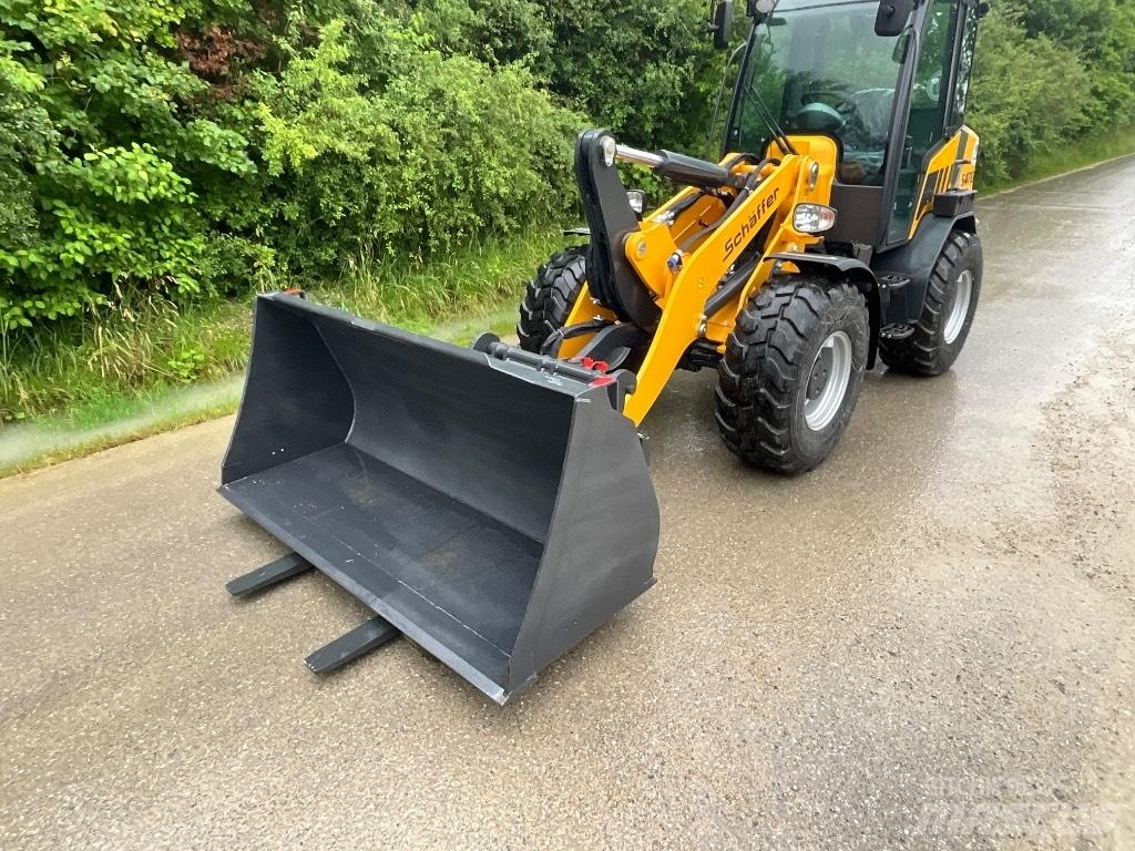 Schäffer 5470Z Naudoti ratiniai krautuvai