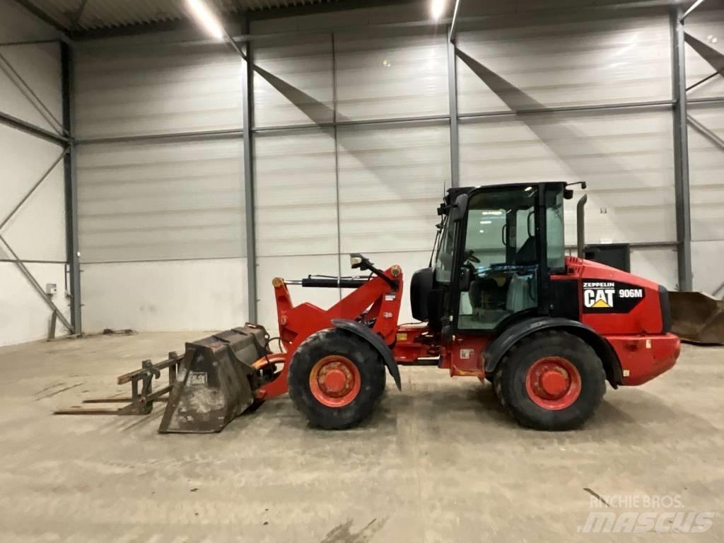 CAT 906 M Naudoti ratiniai krautuvai