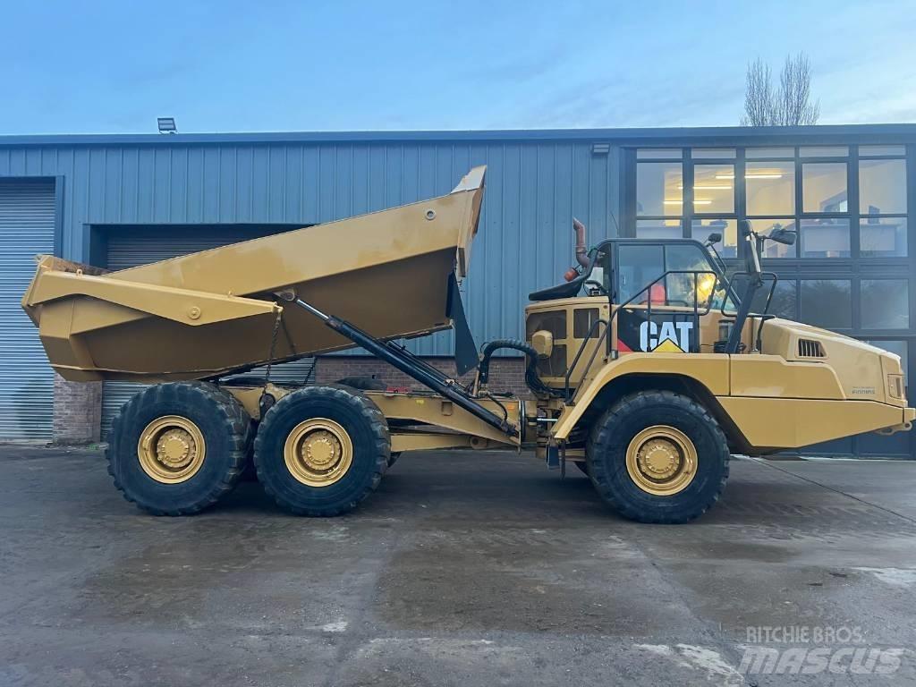 CAT 730 C Karjeriniai savivarčiai