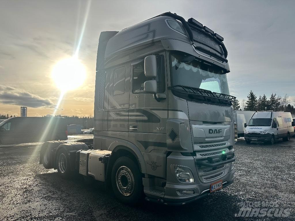 DAF XF 530 Naudoti vilkikai