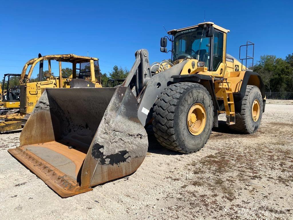 Volvo L 220 H Naudoti ratiniai krautuvai