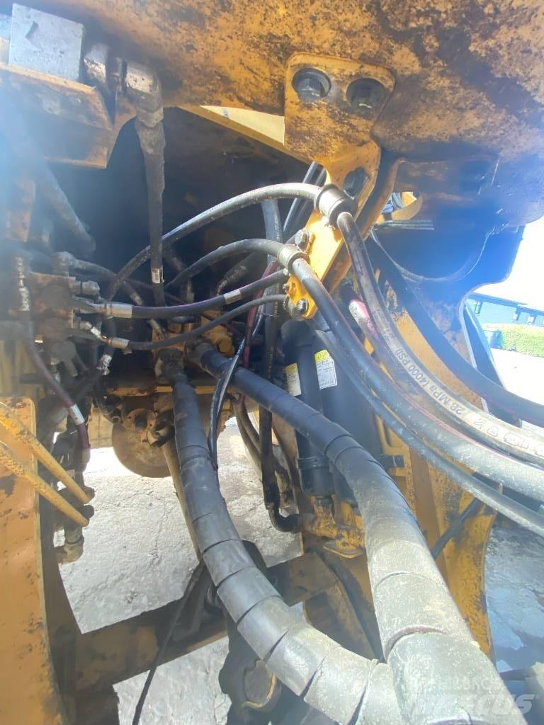 CAT 966 M Naudoti ratiniai krautuvai