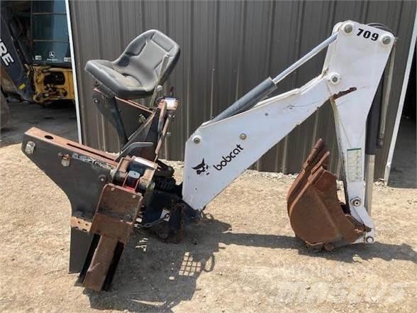 Bobcat 709 FDS Krautuvai su šoniniu pasukimu