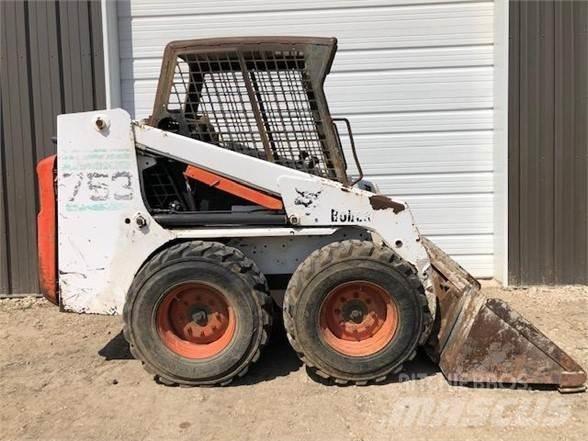 Bobcat 753 Krautuvai su šoniniu pasukimu