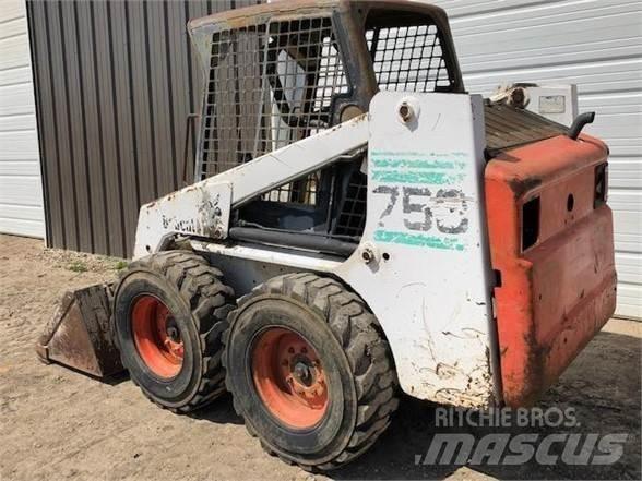 Bobcat 753 Krautuvai su šoniniu pasukimu