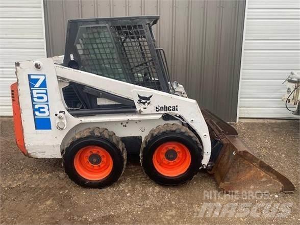 Bobcat 753 Krautuvai su šoniniu pasukimu
