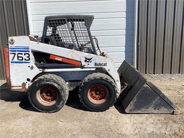 Bobcat 763 Krautuvai su šoniniu pasukimu
