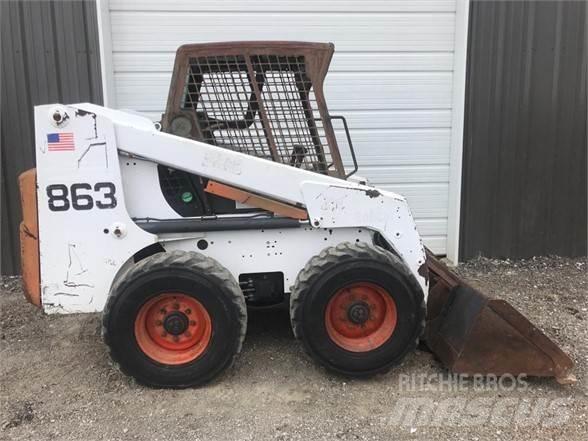 Bobcat 863 Krautuvai su šoniniu pasukimu