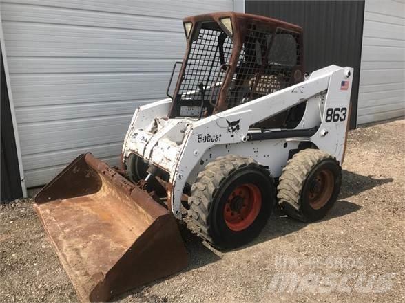 Bobcat 863 Krautuvai su šoniniu pasukimu