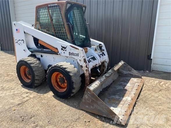 Bobcat 863 Krautuvai su šoniniu pasukimu