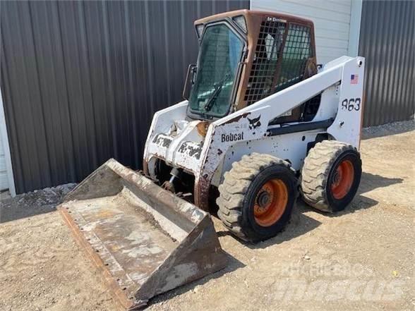 Bobcat 863 Krautuvai su šoniniu pasukimu