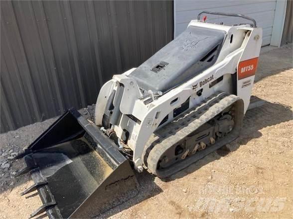 Bobcat MT55 Krautuvai su šoniniu pasukimu