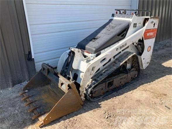 Bobcat MT85 Krautuvai su šoniniu pasukimu