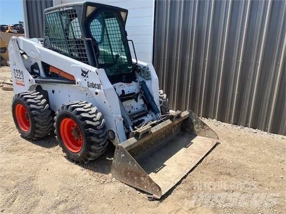 Bobcat S220 Krautuvai su šoniniu pasukimu