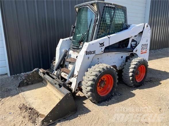 Bobcat S220 Krautuvai su šoniniu pasukimu