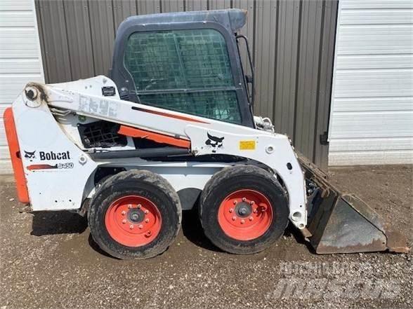 Bobcat S450 Krautuvai su šoniniu pasukimu