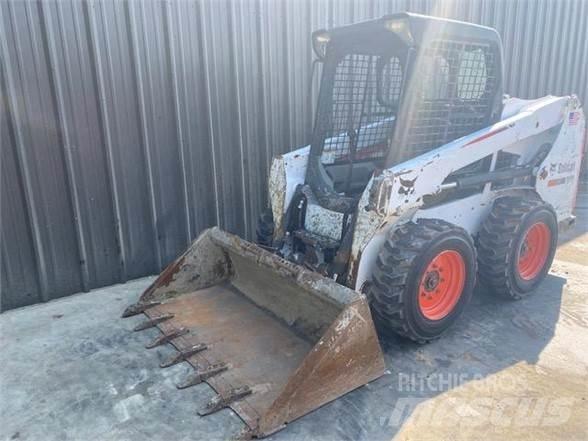 Bobcat S510 Krautuvai su šoniniu pasukimu