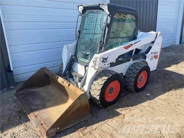 Bobcat S550 Krautuvai su šoniniu pasukimu