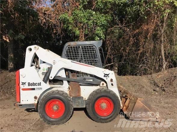 Bobcat S650 Krautuvai su šoniniu pasukimu