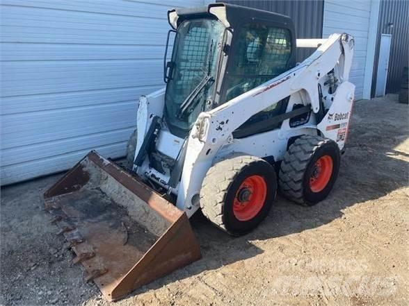 Bobcat S650 Krautuvai su šoniniu pasukimu
