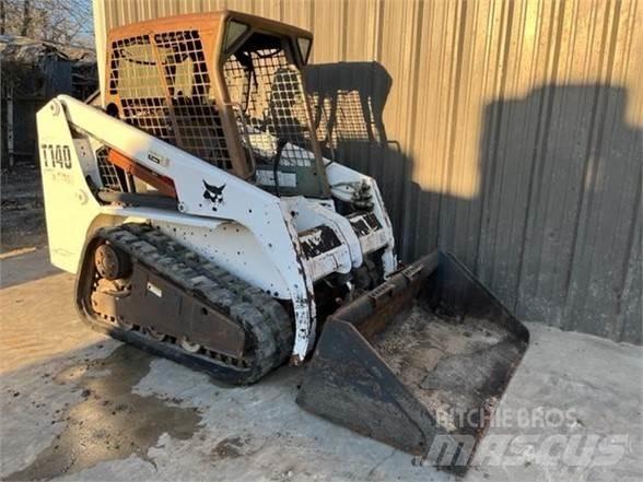 Bobcat T140 Krautuvai su šoniniu pasukimu