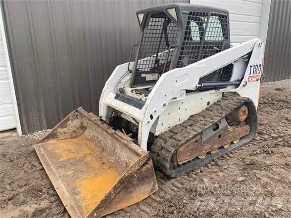 Bobcat T180 Krautuvai su šoniniu pasukimu