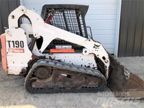 Bobcat T190 Krautuvai su šoniniu pasukimu