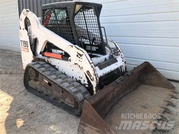 Bobcat T190 Krautuvai su šoniniu pasukimu