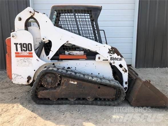 Bobcat T190 Krautuvai su šoniniu pasukimu