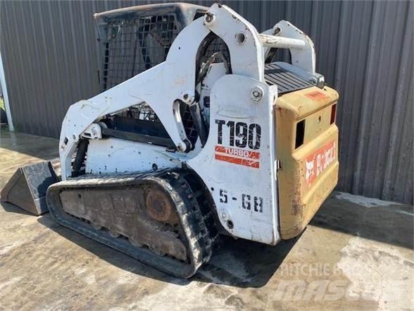 Bobcat T190 Krautuvai su šoniniu pasukimu