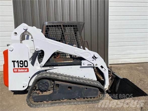 Bobcat T190 Krautuvai su šoniniu pasukimu