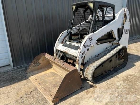 Bobcat T190 Krautuvai su šoniniu pasukimu