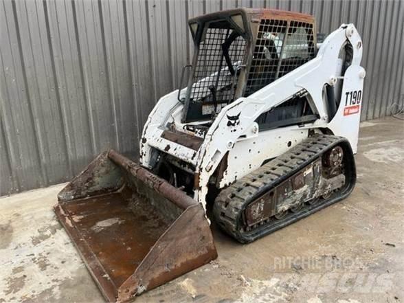 Bobcat T190 Krautuvai su šoniniu pasukimu