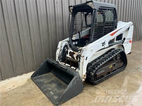 Bobcat T450 Krautuvai su šoniniu pasukimu