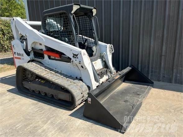 Bobcat T750 Krautuvai su šoniniu pasukimu