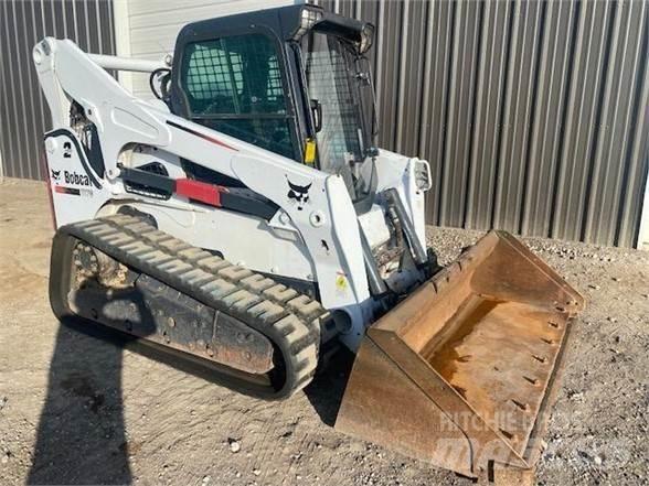 Bobcat T870 Krautuvai su šoniniu pasukimu