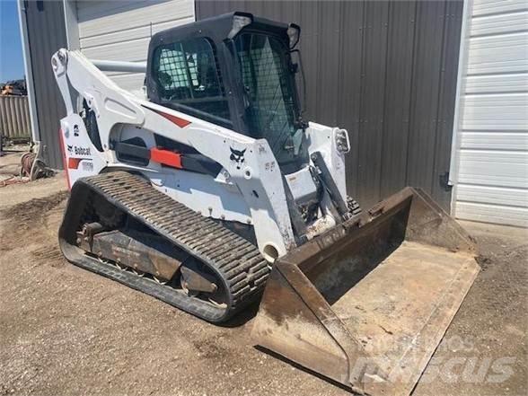 Bobcat T870 Krautuvai su šoniniu pasukimu