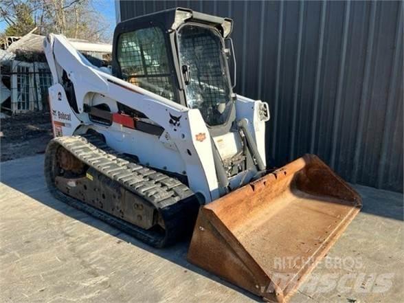Bobcat T870 Krautuvai su šoniniu pasukimu