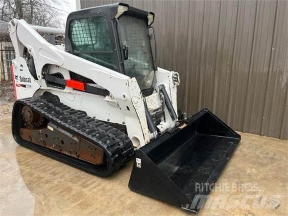 Bobcat T870 Krautuvai su šoniniu pasukimu