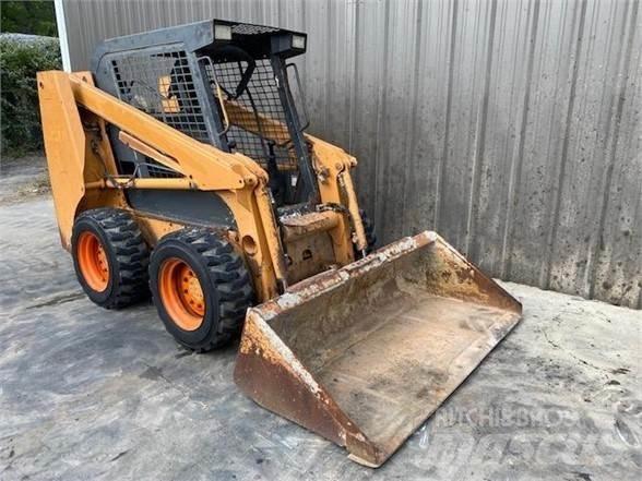 CASE 40XT Krautuvai su šoniniu pasukimu