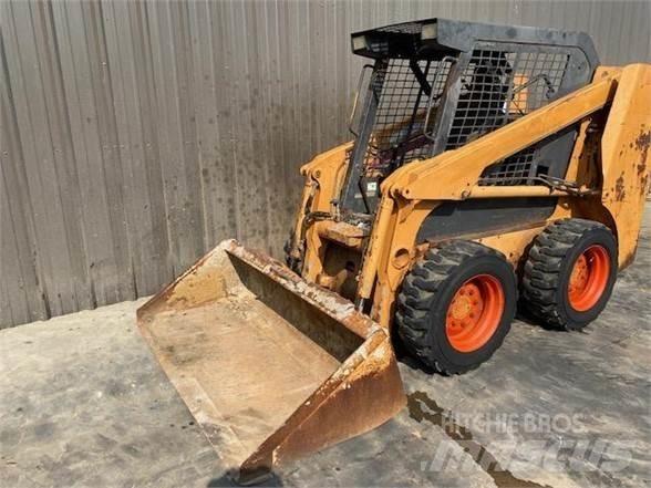 CASE 40XT Krautuvai su šoniniu pasukimu