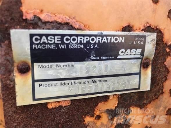 CASE 621D Naudoti ratiniai krautuvai