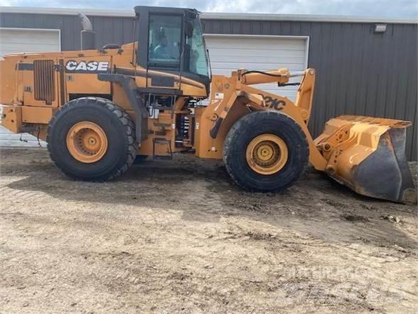 CASE 921C Naudoti ratiniai krautuvai