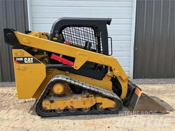 CAT 249D Krautuvai su šoniniu pasukimu